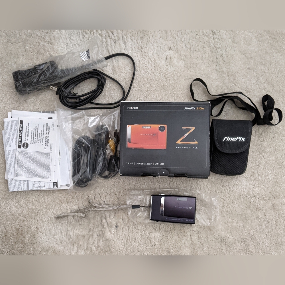 Fujifilm FinePix Z10fd digital camera - Picture 3 of 8